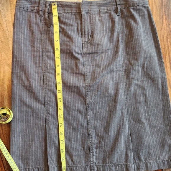 Cute American Eagle Size 4 Midi Mini Skirt Casual Comfy Vintage Tiny Stripe - Picture 7 of 8
